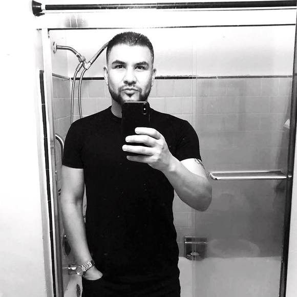 Meet your Posher, José - Picture 1 of 1